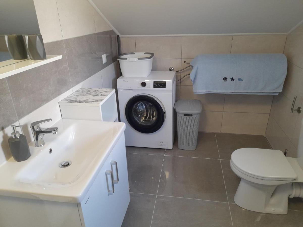 Apartman Prvi Red Do Mora Sveti Filip i Jakov Exteriér fotografie