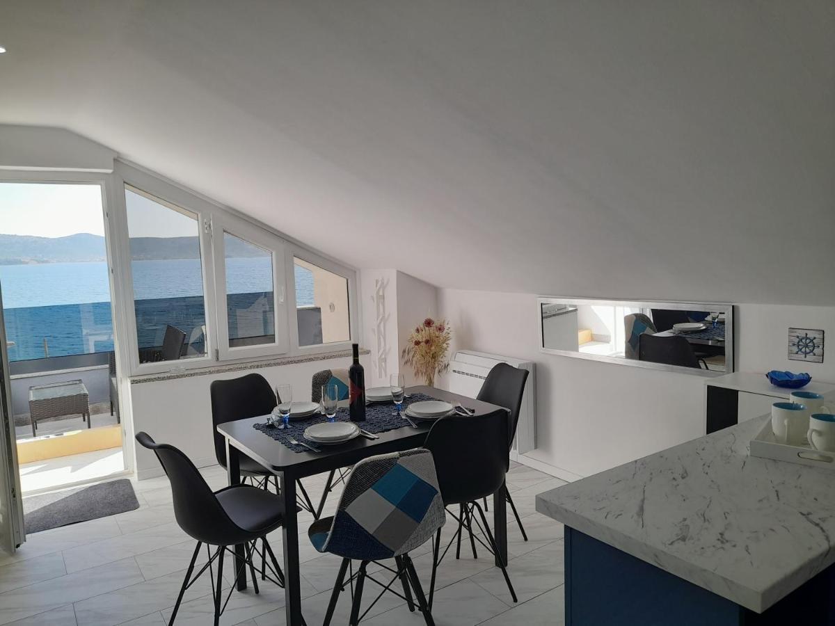 Apartman Prvi Red Do Mora Sveti Filip i Jakov Exteriér fotografie